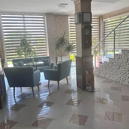 Hotel New Milenium Lukavac Zewnętrze zdjęcie