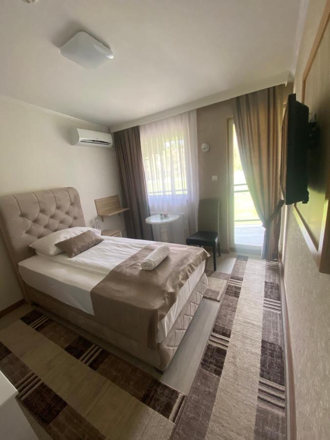 Hotel New Milenium Lukavac Zewnętrze zdjęcie