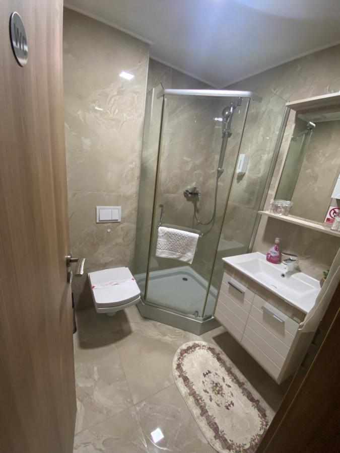 Hotel New Milenium Lukavac Zewnętrze zdjęcie