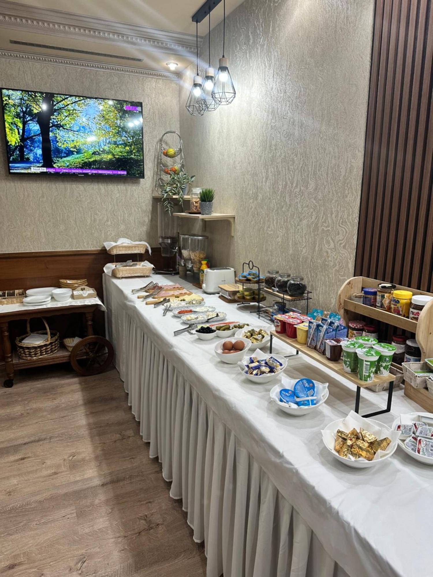 Hotel New Milenium Lukavac Zewnętrze zdjęcie