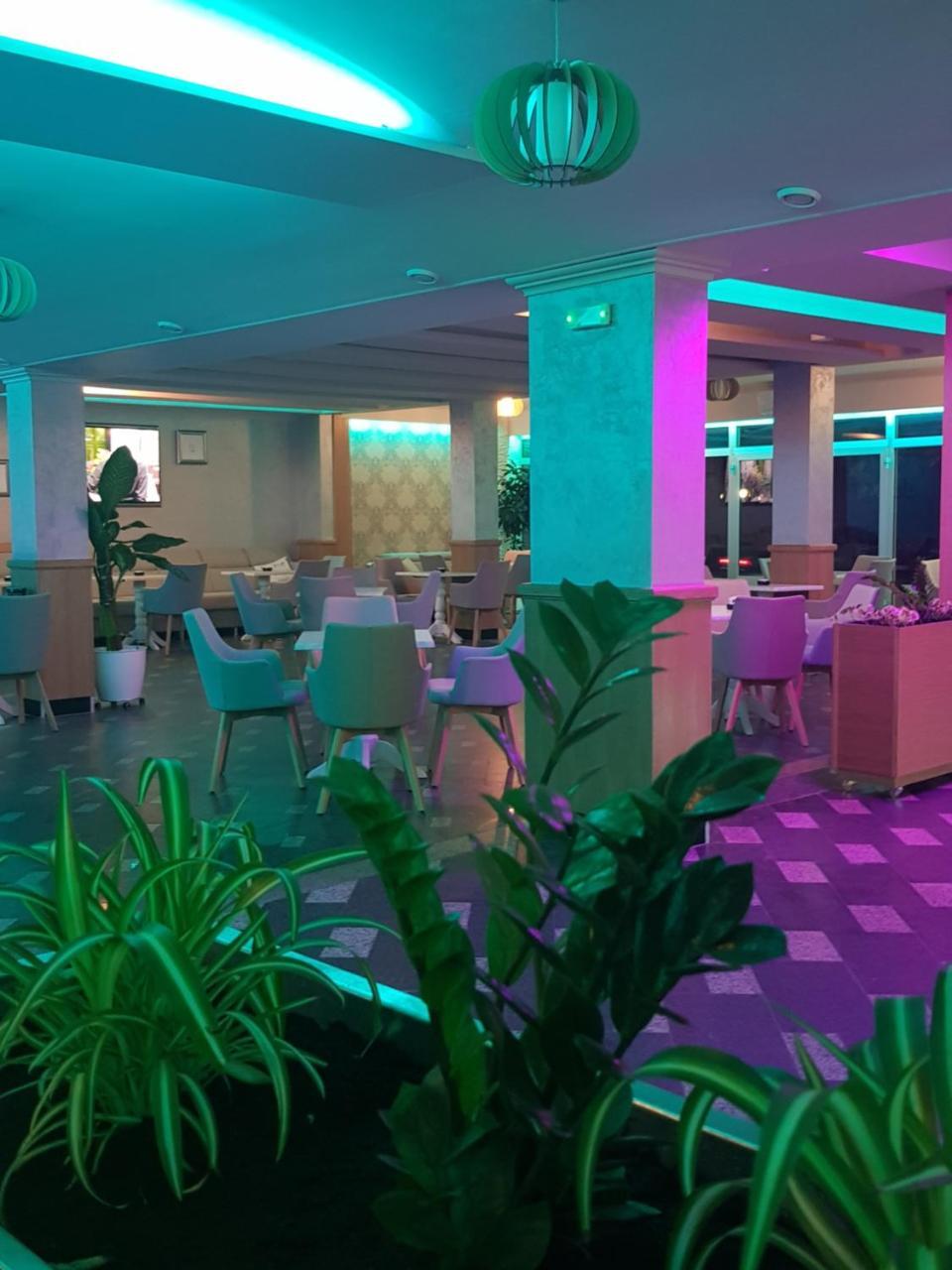 Hotel New Milenium Lukavac Zewnętrze zdjęcie
